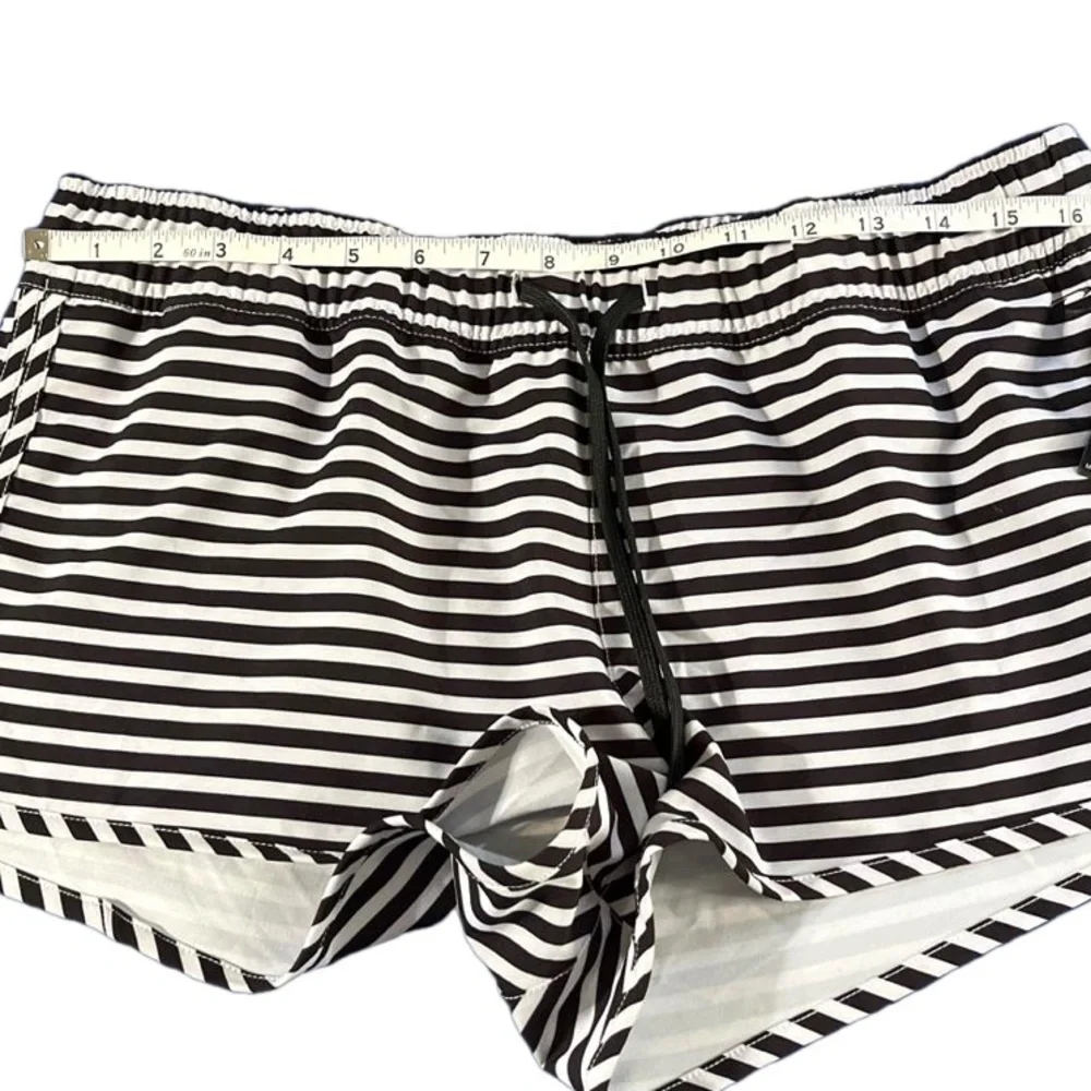 O'Neill Women's Laney 2" Printed Stretch Board Shorts, Size Large - Picture 7 of 7